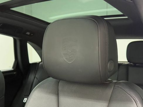 Used 2020 Porsche Macan S image 25
