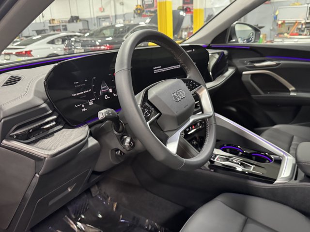 Used 2025 Audi Q5 Premium w/ Convenience Package AWD/4WD image 27
