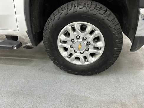 Used 2023 Chevrolet Silverado 2500 LT w/ Convenience Package AWD/4WD image 28