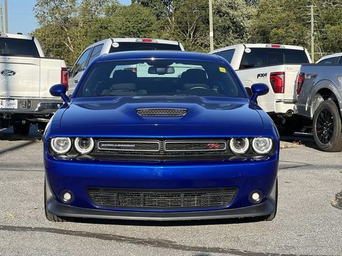 Used 2022 Dodge Challenger R/T image 2