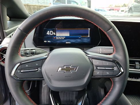 Certified 2024 Chevrolet Equinox EV RS image 20