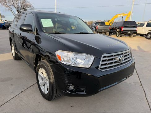 Used 2010 Toyota Highlander SE image 5