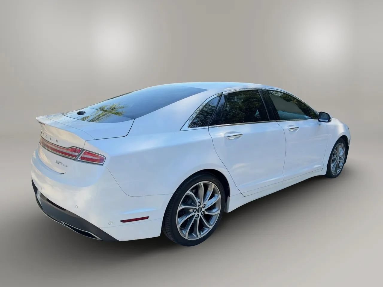 Used 2017 Lincoln MKZ Reserve w/ Luxury Package AWD/4WD image 9