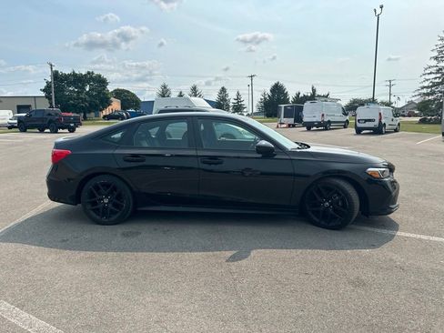 Used 2023 Honda Civic Sport image 10