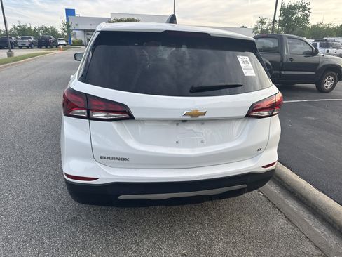 Certified 2024 Chevrolet Equinox LT w/ LPO, Floor Liner Package image 9