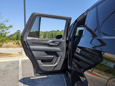 Used 2024 Chevrolet Tahoe Z71 w/ Luxury Package AWD/4WD image 64