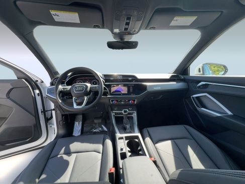 New 2025 Audi Q3 2.0T Premium image 16