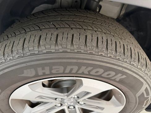 Used 2025 Honda Pilot EX-L image 7