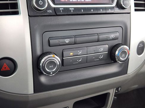 Used 2018 Nissan Frontier SV AWD/4WD image 24