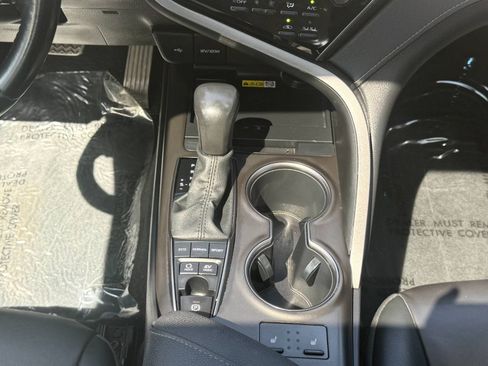 Used 2022 Toyota Camry XSE w/ Navigation Upgrade Package FWD image 22