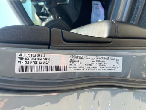 Used 2021 Jeep Grand Cherokee Laredo X AWD/4WD image 32