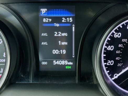 Used 2024 Toyota Camry SE FWD image 8