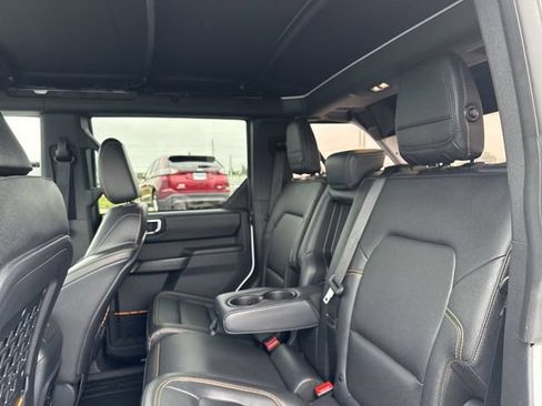 Used 2024 Ford Bronco Badlands AWD/4WD image 13
