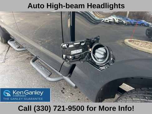 Used 2023 Nissan Titan SV w/ SV Convenience Package image 48