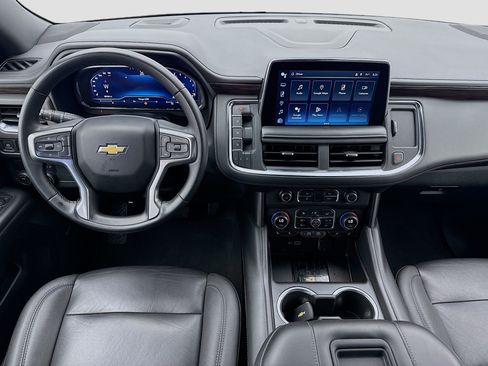 Used 2023 Chevrolet Suburban LT RWD image 14