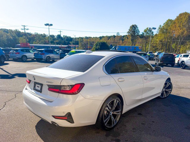 Used 2021 BMW 330i Sedan w/ Premium Package RWD image 4