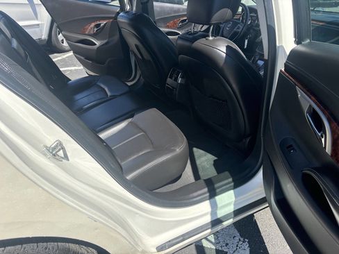 Used 2011 Buick LaCrosse CXL FWD image 14