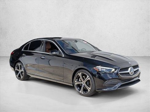 Used 2023 Mercedes-Benz C 300 Sedan image 3