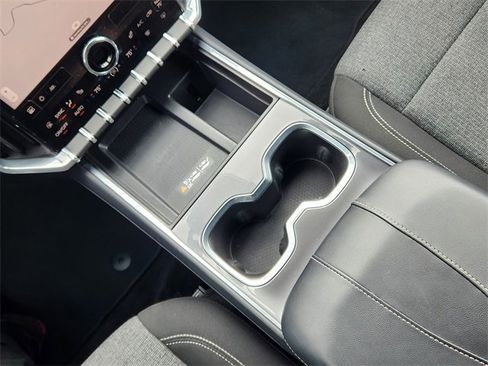 Used 2025 GMC Acadia Elevation image 25