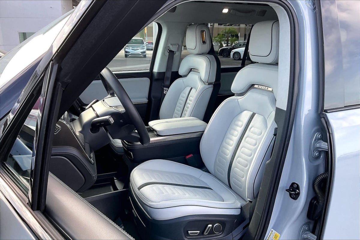 Used 2023 Rivian R1S Adventure Quad AWD/4WD image 21