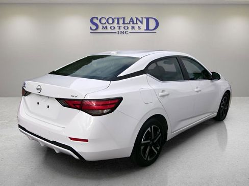 Used 2024 Nissan Sentra SV FWD image 6