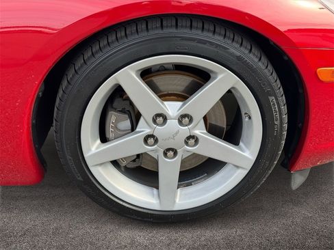 Used 2005 Chevrolet Corvette Coupe w/ Preferred Equipment Group image 7