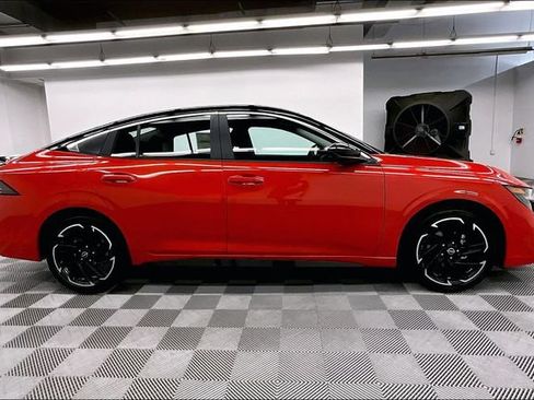 New 2026 Nissan Sentra SR FWD image 19