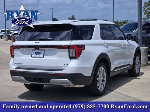 New 2026 Ford Explorer Platinum RWD image 4