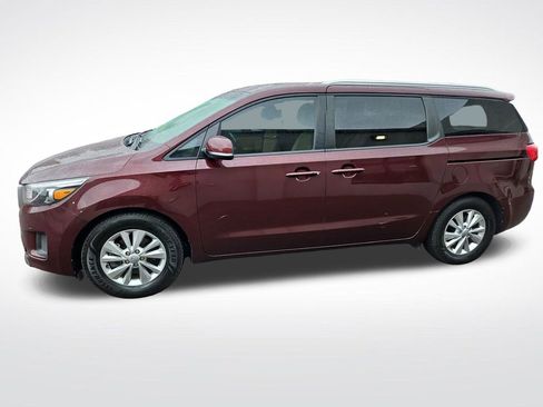 Used 2018 Kia Sedona LX w/ LX Essentials Premium Package FWD image 5