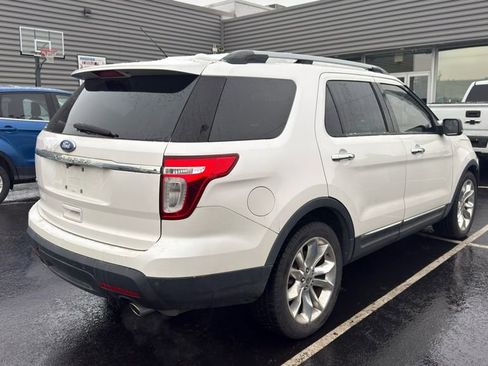 Used 2011 Ford Explorer XLT w/ 202A Rapid Spec Order Code image 3