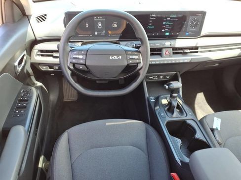 Used 2025 Kia K4 FWD image 8