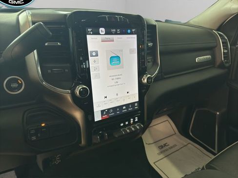 Used 2024 RAM 2500 Laramie image 17