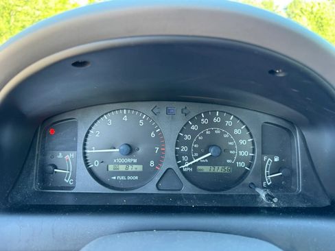 Used 2001 Toyota Corolla S FWD image 16