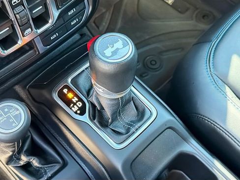 Used 2024 Jeep Wrangler High Altitude image 26