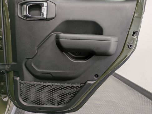 Used 2023 Jeep Wrangler Willys image 25