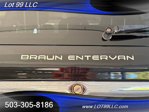 Used 2006 Chrysler Town & Country Touring w/ Trailer Tow Prep Group FWD image 56