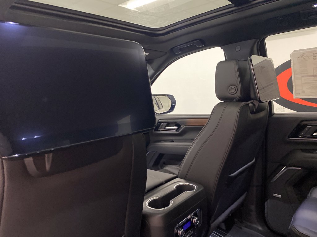 New 2026 GMC Yukon Denali w/ Denali Reserve Package RWD image 18