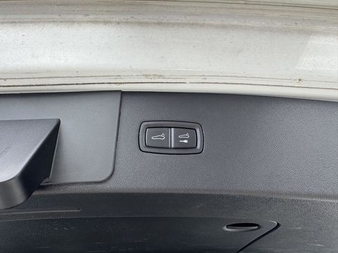 Used 2020 Porsche Cayenne image 23