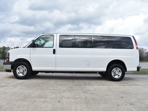 Used 2020 Chevrolet Express 3500 LT w/ LT Preferred Equipment Group image 7