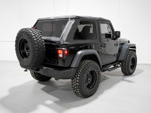 Used 2025 Jeep Wrangler Sport image 6