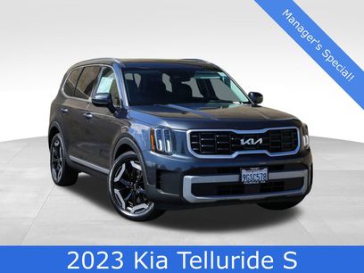 Used 2023 Kia Telluride S w/ S Sunroof Package