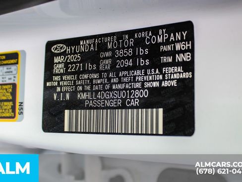Used 2025 Hyundai Elantra SE FWD image 36