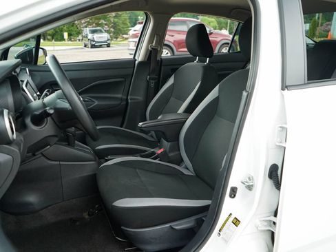 Used 2025 Nissan Versa S w/ Electronics Package FWD image 7