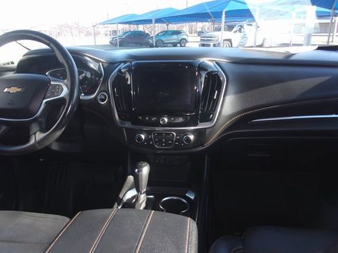 Used 2020 Chevrolet Traverse LT w/ LT Premium Package image 21
