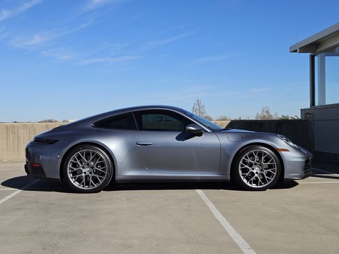 Certified 2025 Porsche 911 Carrera image 9