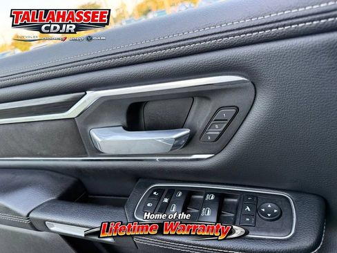 Used 2023 RAM 1500 Laramie AWD/4WD image 12