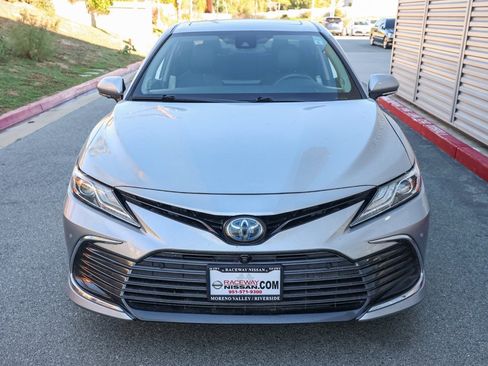 Used 2022 Toyota Camry XLE image 9