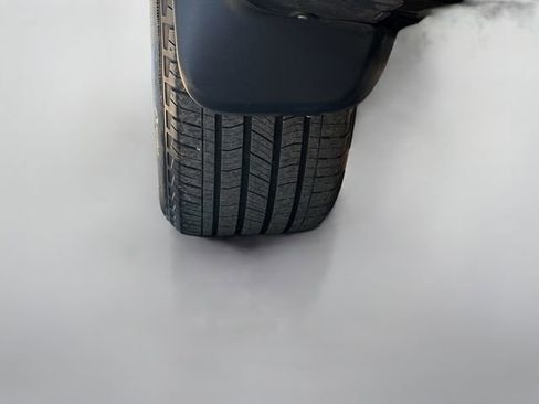 Used 2023 Jeep Grand Cherokee L Laredo image 41