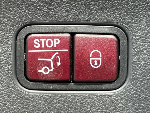 Certified 2025 Mercedes-Benz GLC 43 AMG 4MATIC Coupe image 11