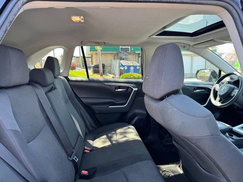 Used 2019 Toyota RAV4 XLE image 11